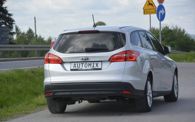 Ford Focus cena 44403 przebieg: 105617, rok produkcji 2018 z Zawiercie małe 497